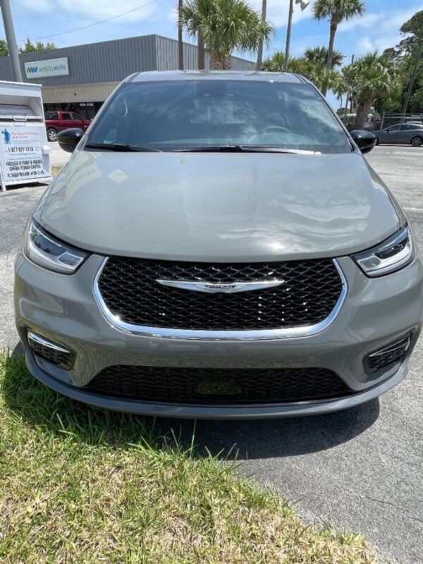 Grey Chrysler Pacifica with Driverge Side Entry Automatic Fold Out conversion