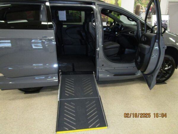 Grey Chrysler Pacifica with Driverge Side Entry Automatic Fold Out conversion