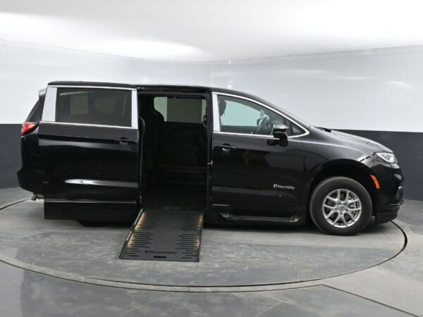 Black Chrysler Pacifica with BraunAbility Side Entry Automatic Fold Out conversion