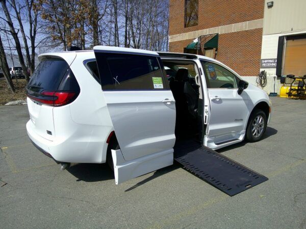 White Chrysler Pacifica with BraunAbility Side Entry Automatic In Floor conversion