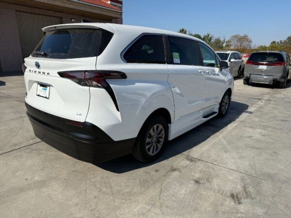 White Toyota Sienna with Vantage Mobility Side Entry Manual Fold Out conversion
