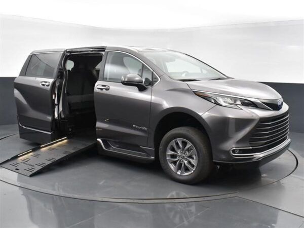 Grey Toyota Sienna with BraunAbility Side Entry Automatic Fold Out conversion