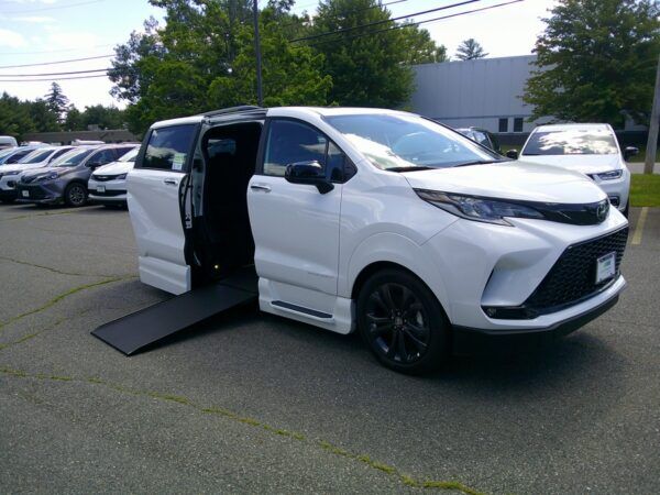 White Toyota Sienna with Vantage Mobility Side Entry Automatic In Floor conversion