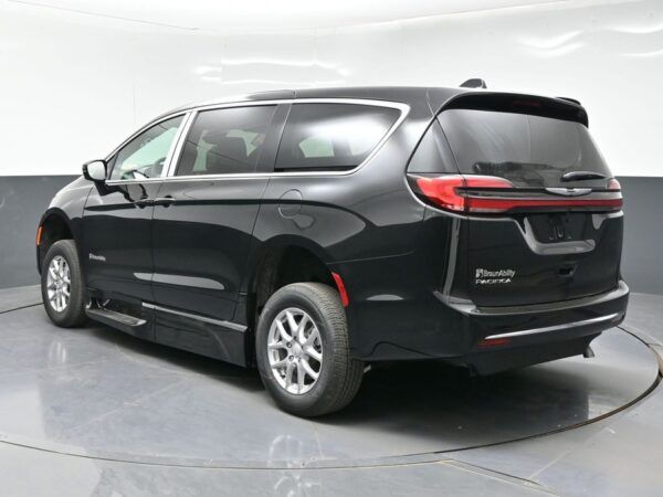 Black Chrysler Pacifica with BraunAbility Side Entry Automatic In Floor conversion