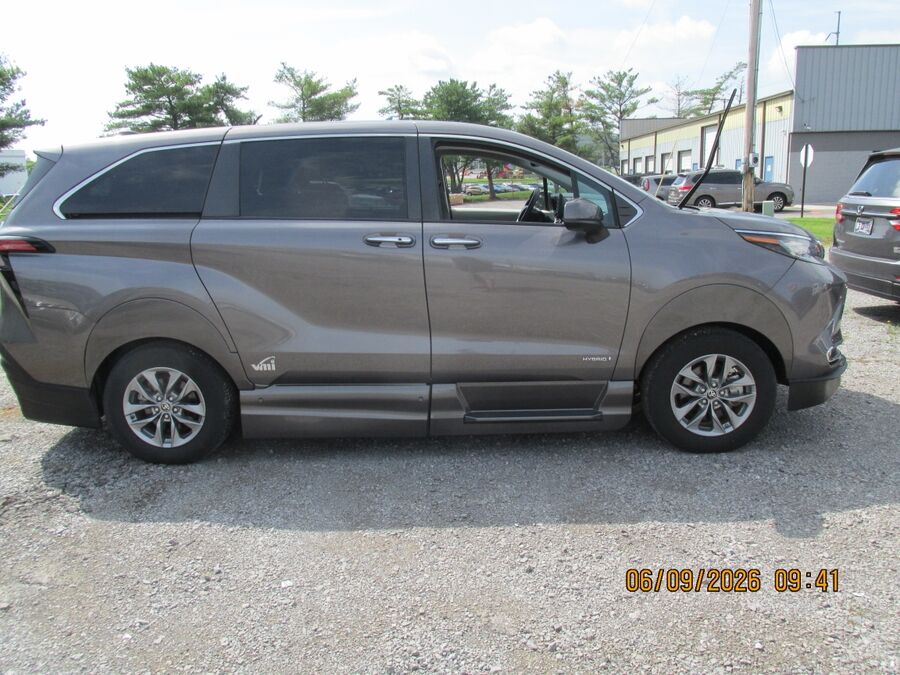 Grey Toyota Sienna with Vantage Mobility Side Entry Automatic In Floor conversion