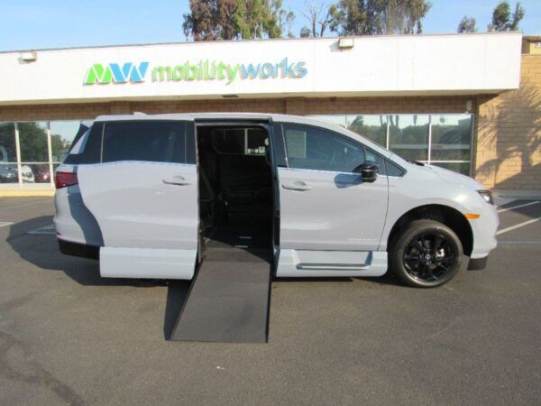 Grey Honda Odyssey with Vantage Mobility Side Entry Automatic In Floor conversion