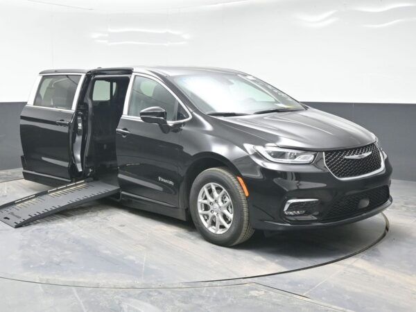Black Chrysler Pacifica with BraunAbility Side Entry Automatic Fold Out conversion